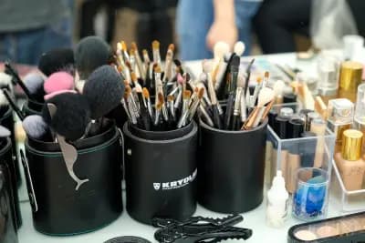 VESSY MAKEUP & BEAUTY
