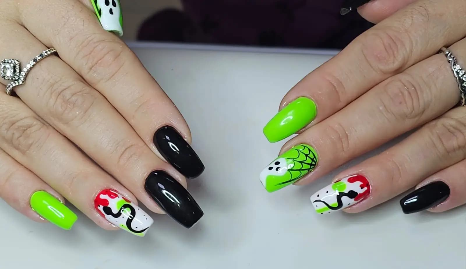 Салон за маникюр ''Adi Nails ART''