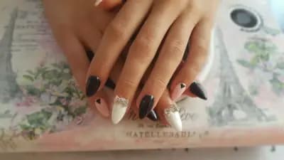 Chloe's Студио за красота