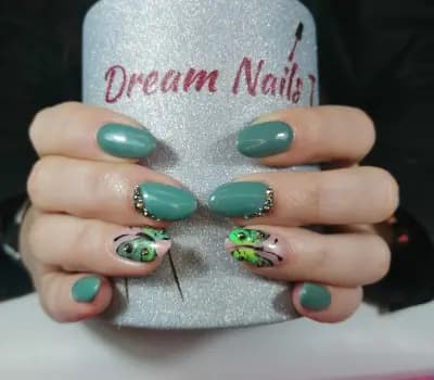 Маникюр Габрово "Dream Nails T"