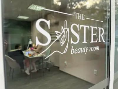 The Sister beauty room