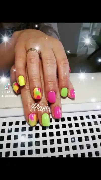 Hrisi Nails