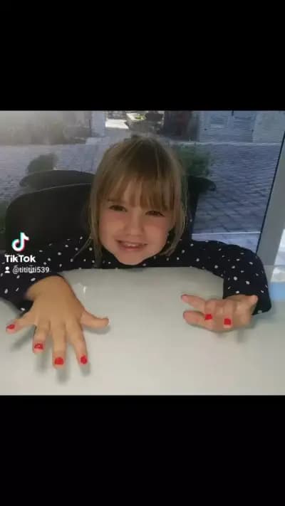 Hrisi Nails