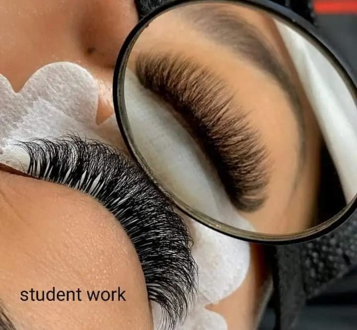 Академия за красота "Svetlana Nails and Lashes БУРГАС