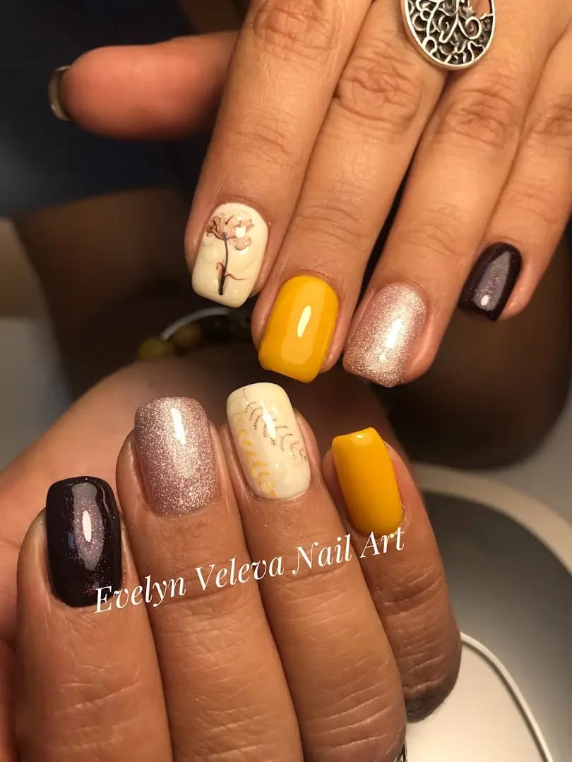 Evelyn Veleva Nail Art