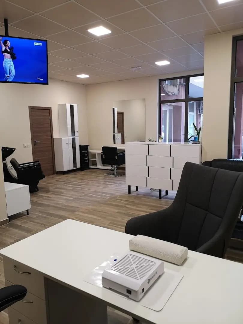 Maria Dimitrova Professional Nail Artist