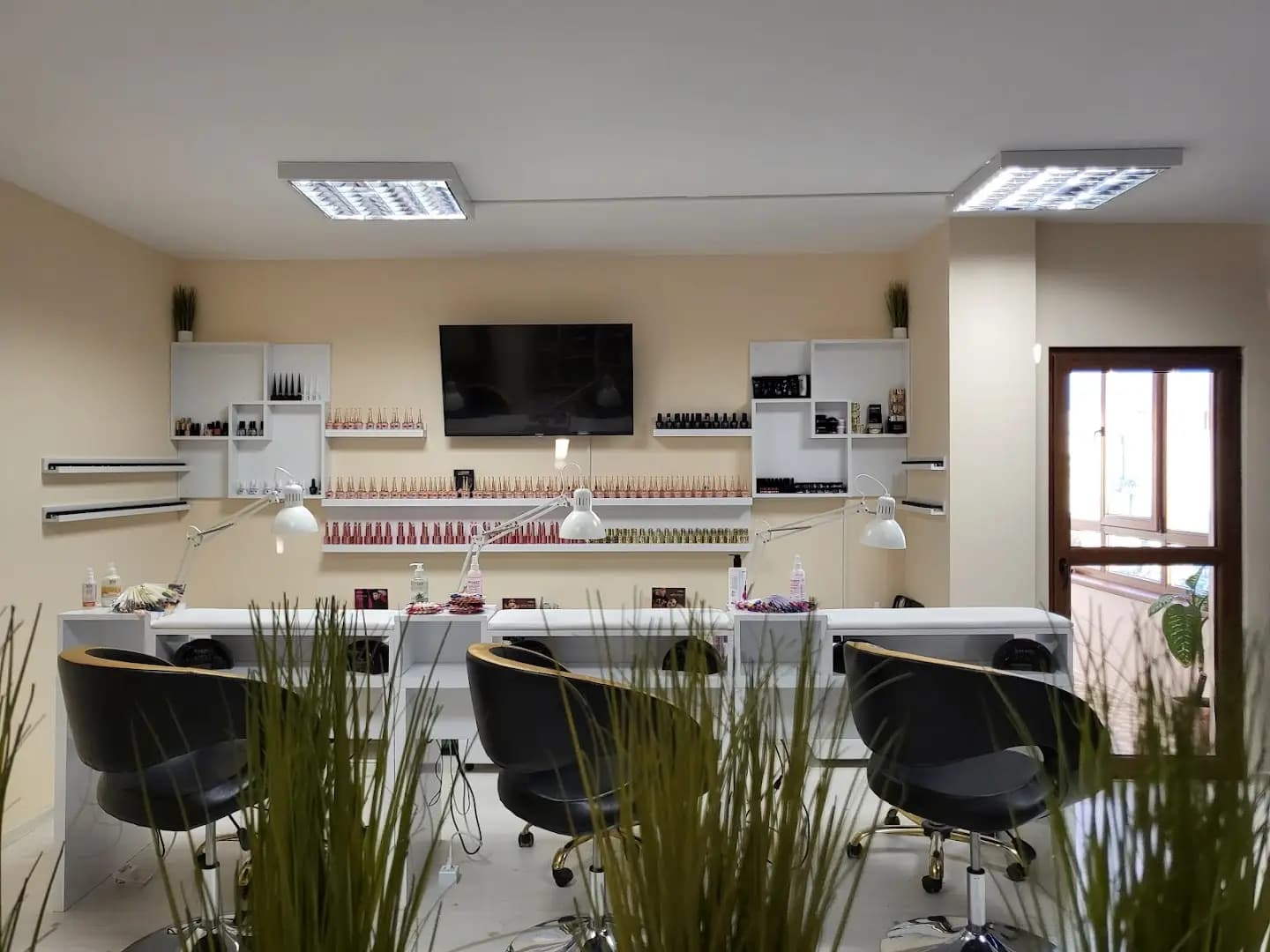 MG NAILS STUDIO