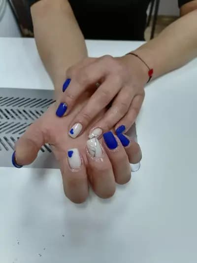 Beauty Studio Queens's І Салон за красота І Маникюр І Педикюр І Пилинг І Изграждане І Декорации І Медицински педикюр