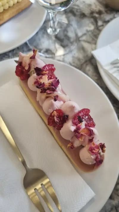 Les Éclairs