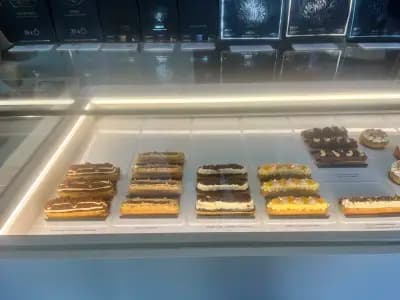 Les Éclairs