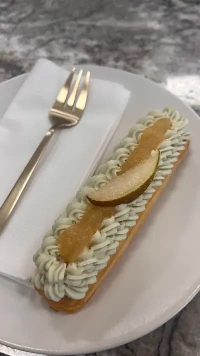 Les Éclairs