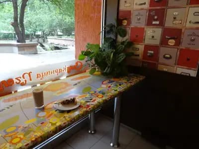 Сладкарница Пчела Бели брези