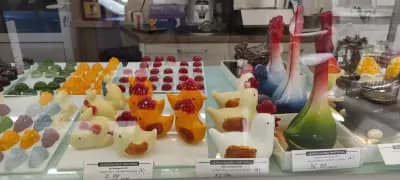 Radi Slavcheva CHOCOLATIER - Шоколадов бутик!