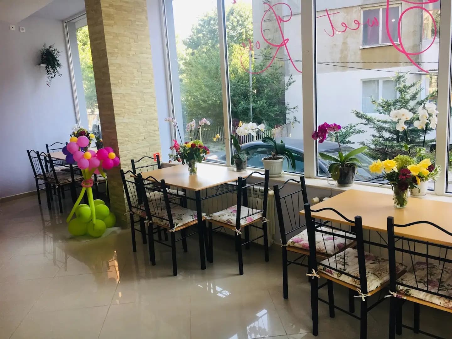 Сладкарница "Sweet Rose"