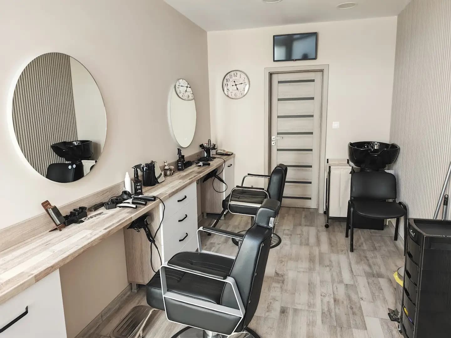 Hairdresser & Barber Salon Samokov