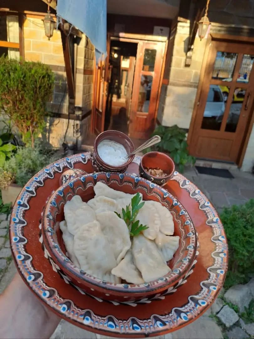 Топли закуски, баница & пекарна