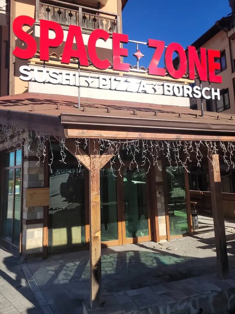 SPACE ZONE Sushi & Pizza & Borsch