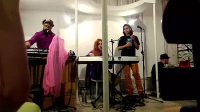 Ателие Пластелин е независимо пространство, ателие, галерия и сцена за съвременно изкуство.