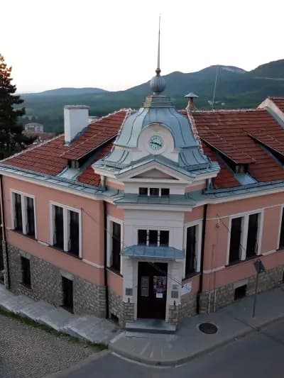 Художествена Галерия "Вълчо Вълчев" - Салон за наивистично и интуитивно изкуство / Salon of naive and intuitive art