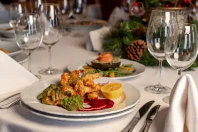 Wine & Dine Seasons Restaurant