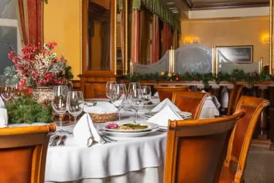 Wine & Dine Seasons Restaurant