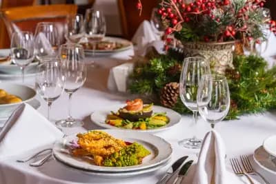 Wine & Dine Seasons Restaurant