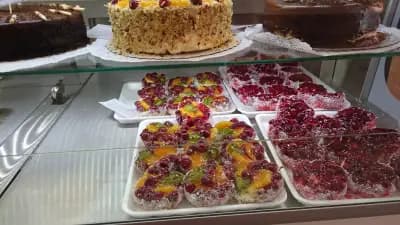 Miki Cafe-Bakery-Sweet Сладкарница и пекарна "Мики"