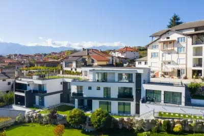 GRAFFIT Luxury houses