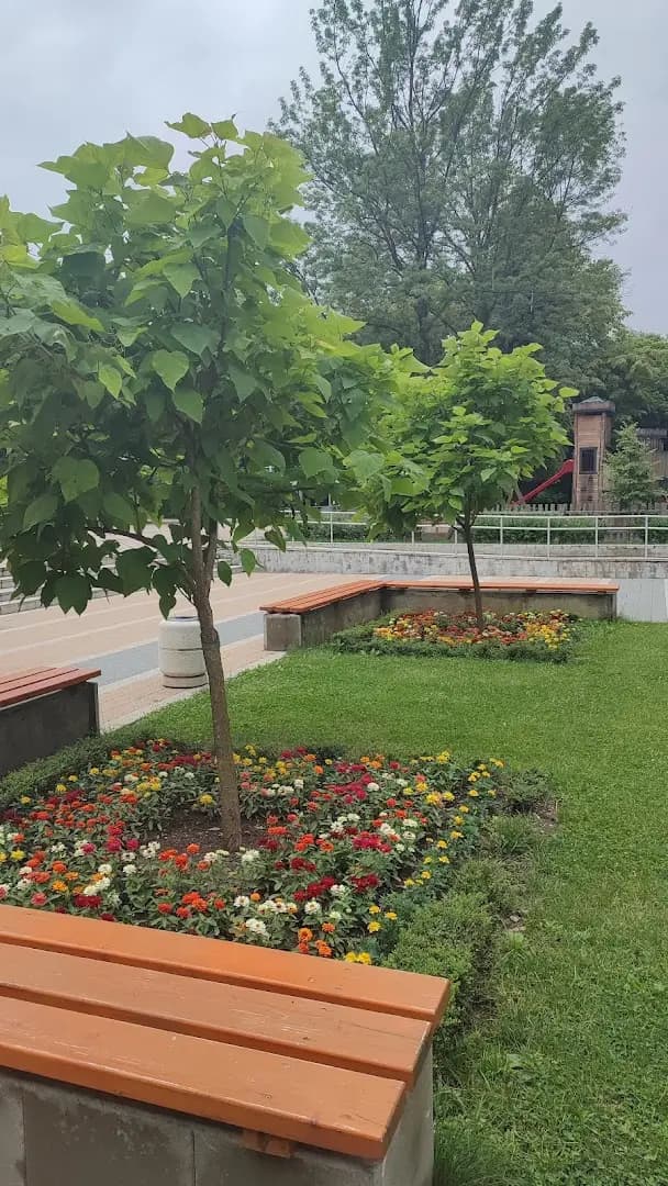 Градски парк Ботевград