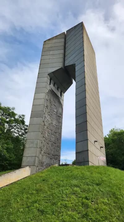 Monuments Park