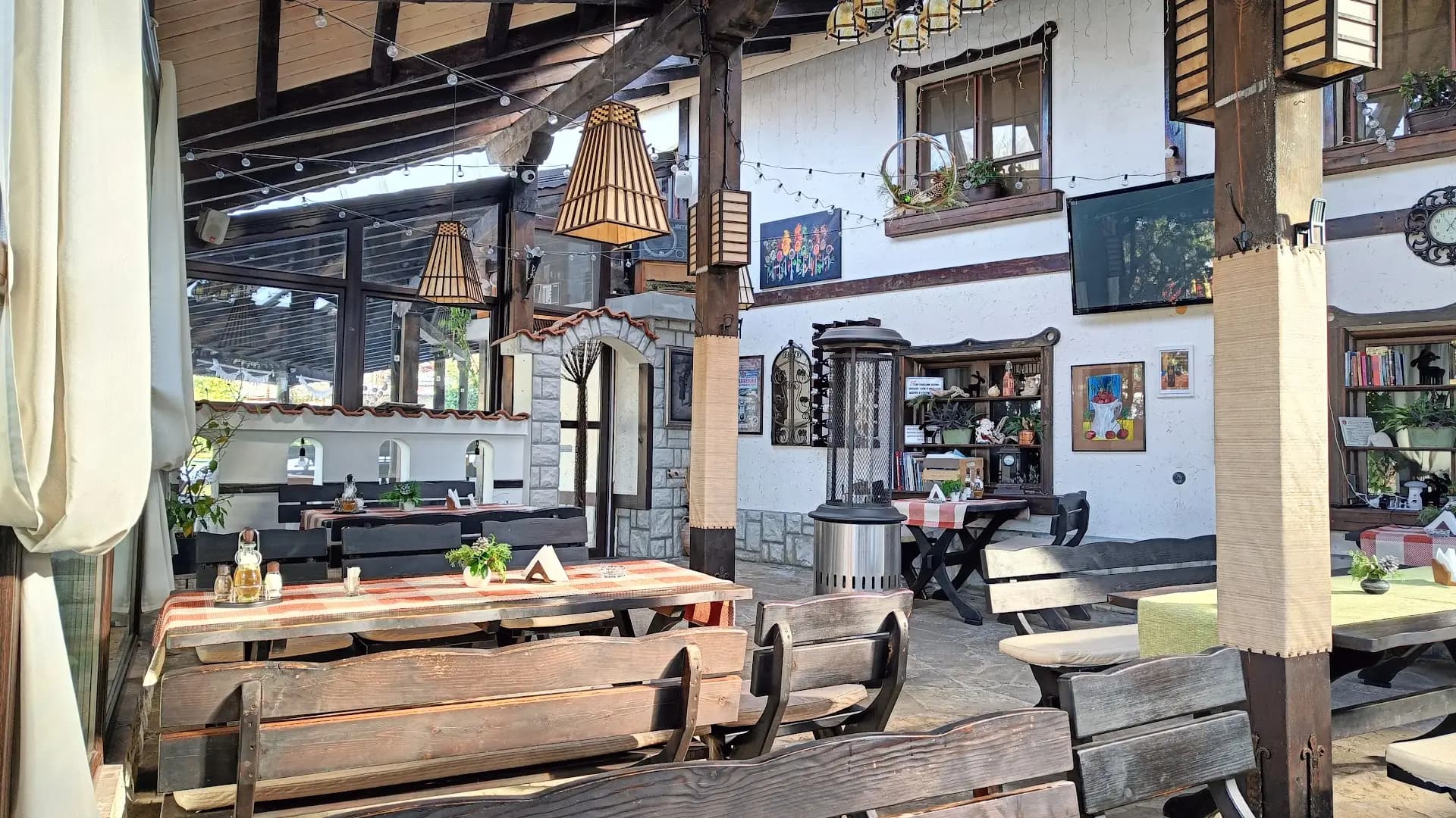 Guestrooms-Restaurant Dan Kolov