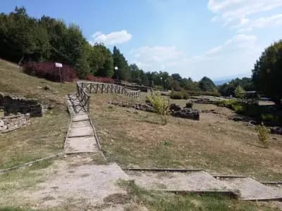 Крепост „Хоталич“