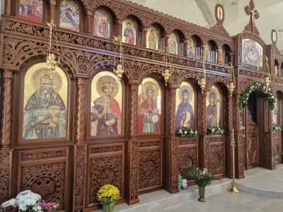 Храм „Света Петка“