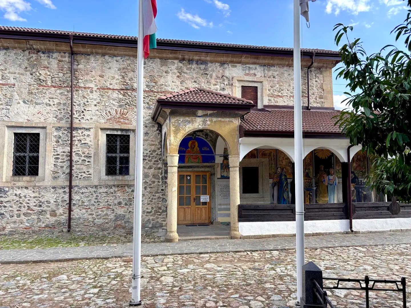 Храм „Успение на Пресвета Богородица“