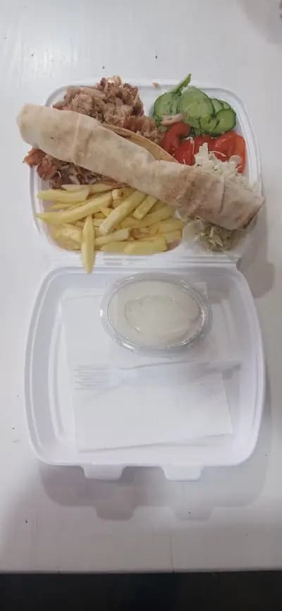 Пица и дюнер Ламята