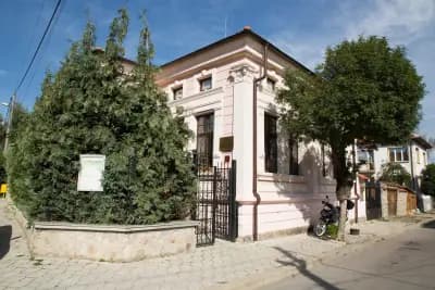 Мадарова къща