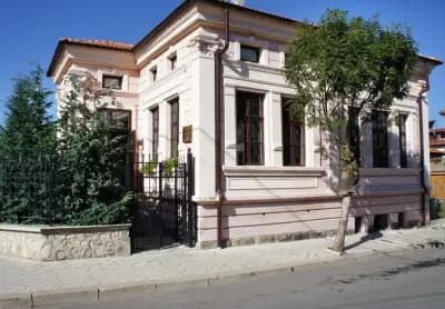 Мадарова къща