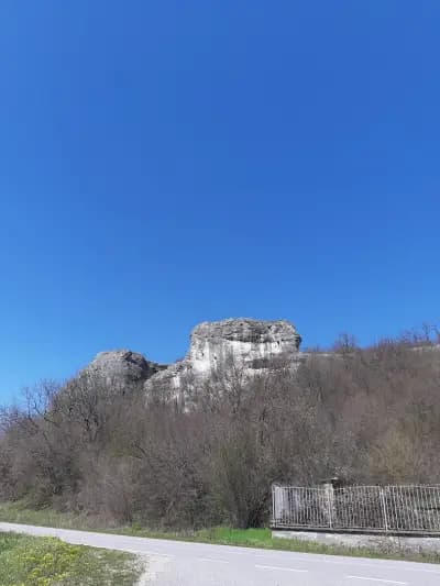 Скални ниши в масива "Кован кая"