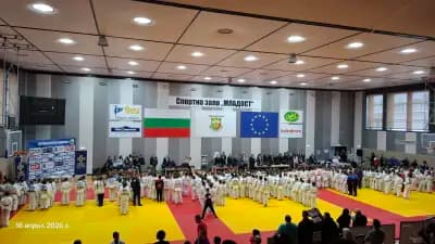 Спортна зала Младост