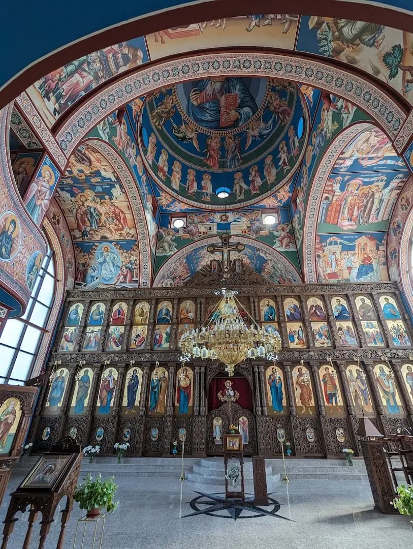 Храм „Св.Св. Онуфрий, Дамаскин и всех мучеников Габровских“