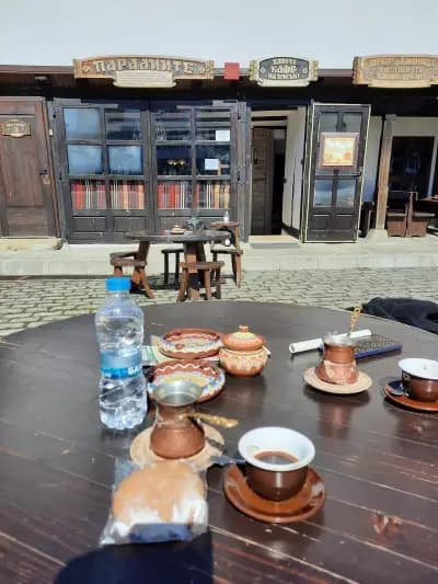 Кафене Паралиите