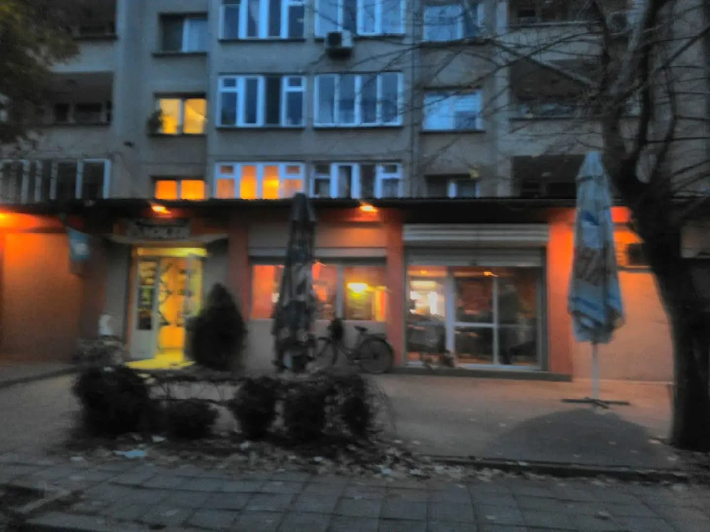 Кафене "Емили'