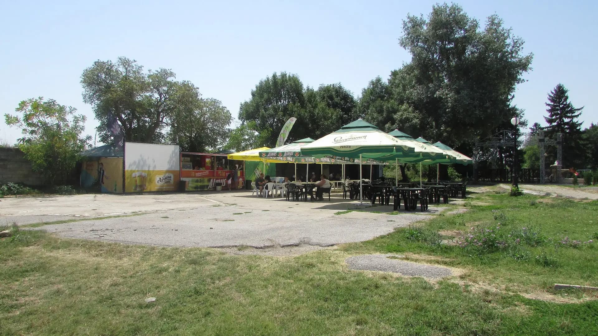 Baba Vida Riverside Cafe