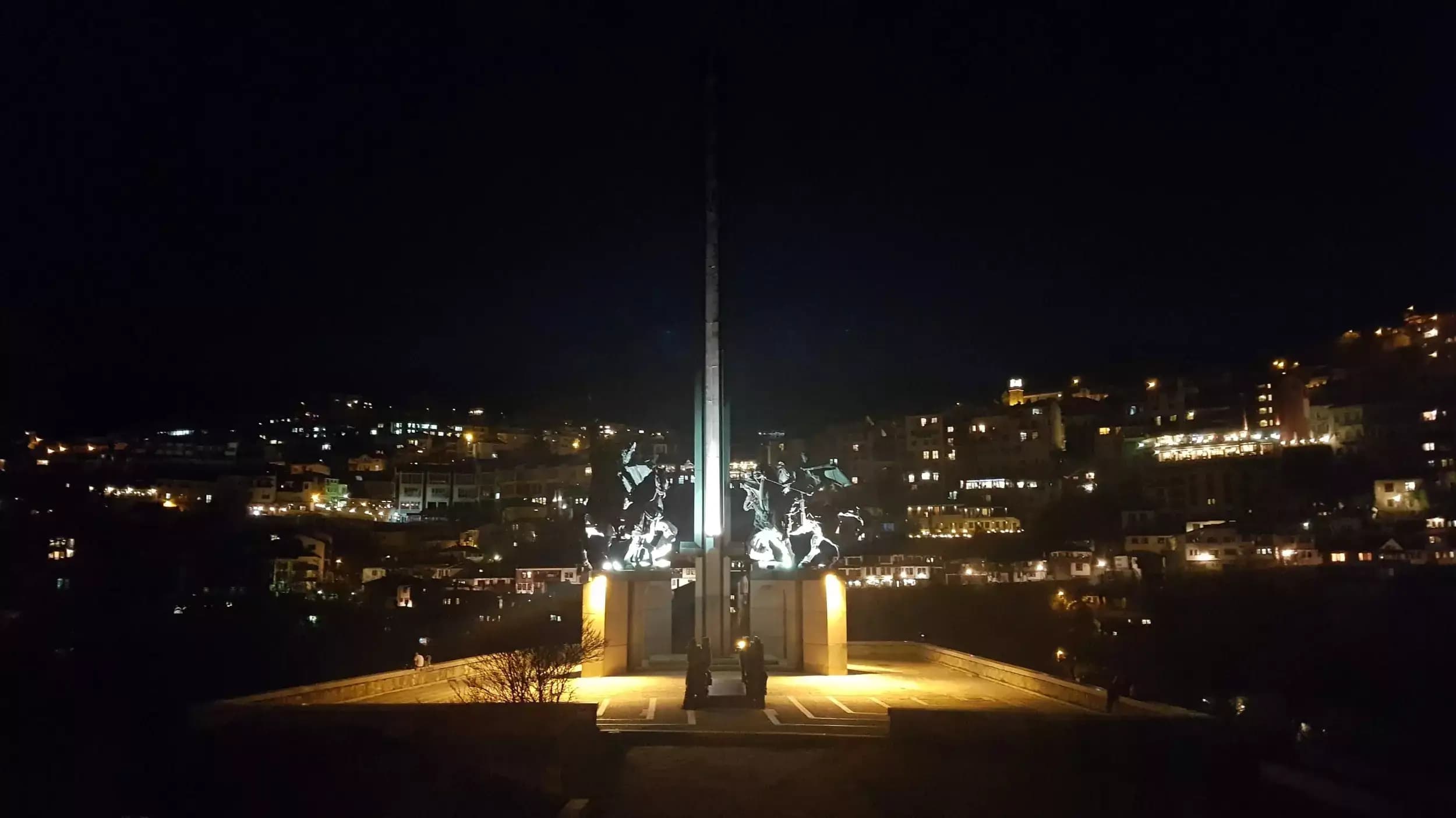 Паметник на Асеневци
