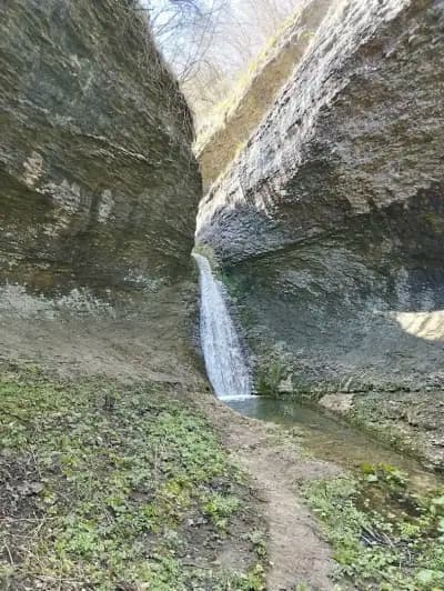 Водопад Шарлъка