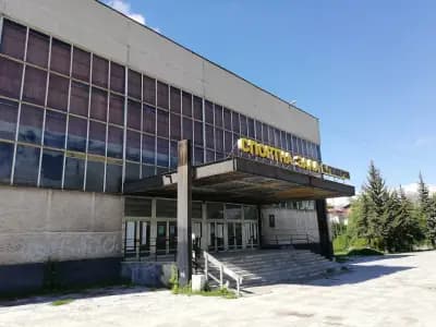 Спортна зала „Борис Гюдеров”