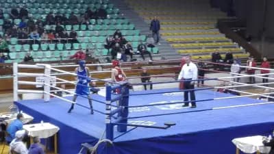Спортна зала „Борис Гюдеров”