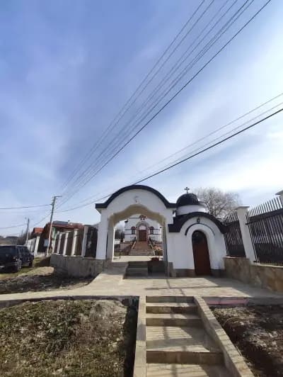 Православен храм "Успение Богородично"