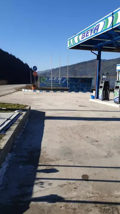 Бензиностанция Бея