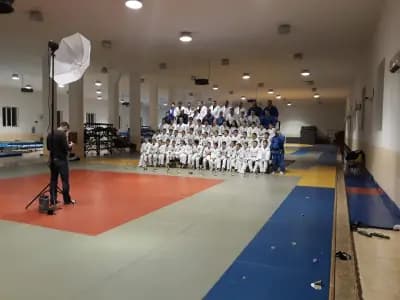Спортна зала „Дружба“